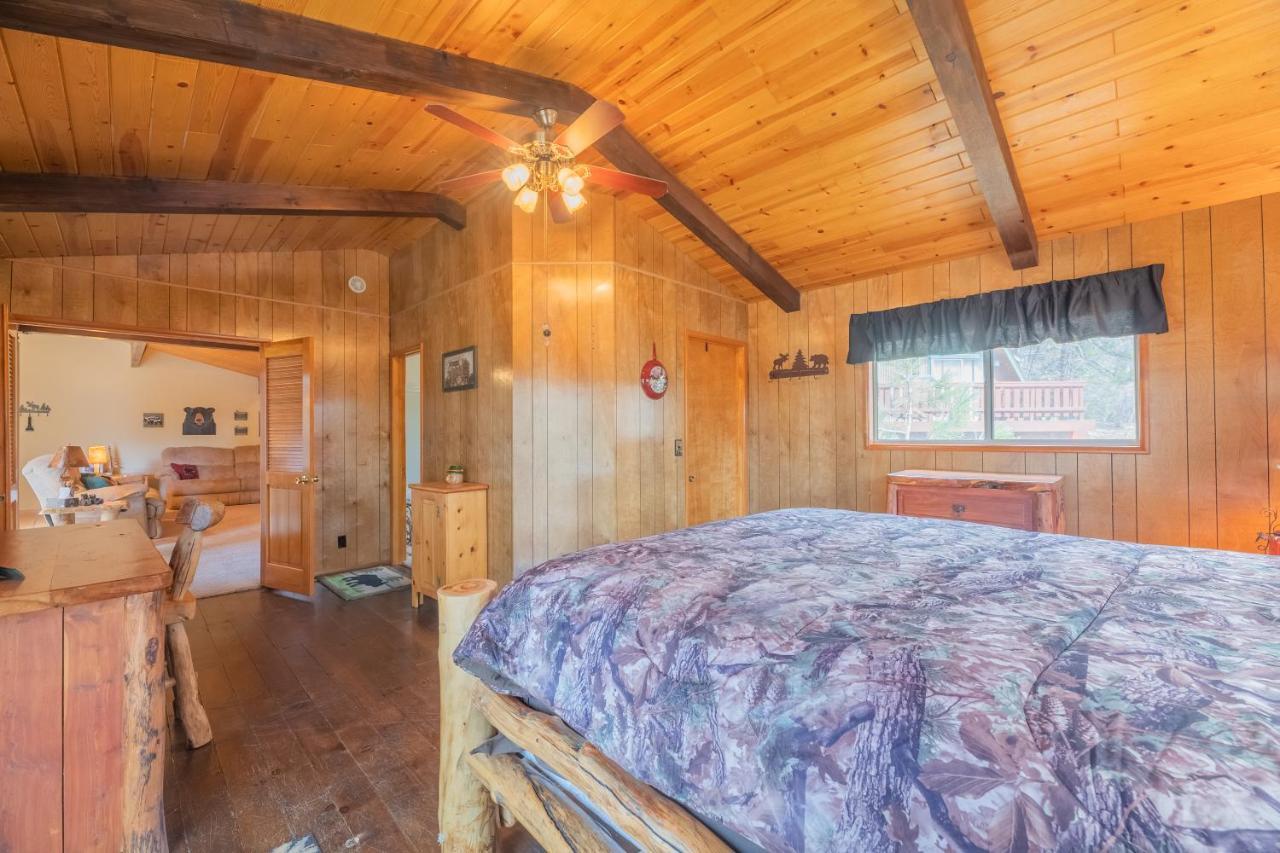 Moonridge Manor - Very Lovely Cabin In A Quiet Neighborhood With An Amazing Hot Tub! Villa Big Bear Lake Buitenkant foto