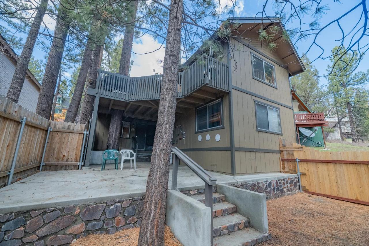 Moonridge Manor - Very Lovely Cabin In A Quiet Neighborhood With An Amazing Hot Tub! Villa Big Bear Lake Buitenkant foto